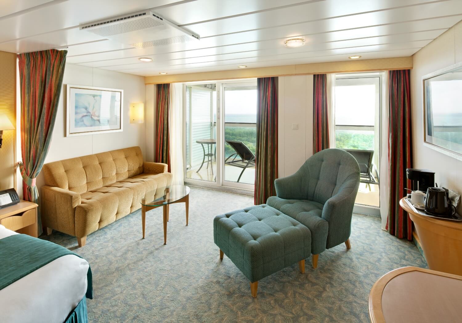 Independence of the Seas Junior Suite