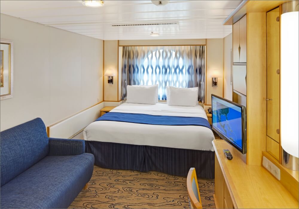Voyager of the Seas Oceanview cabin